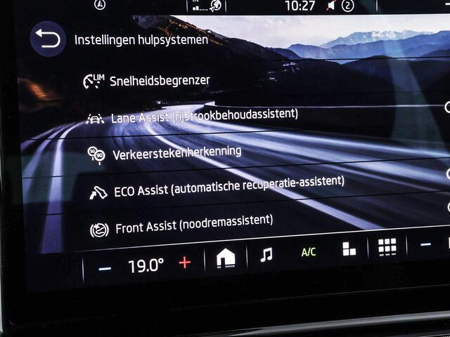 Skoda Enyaq iV 50 150pk Selection · Camera · Apple/Android Car Play · Navigatie · P-Sensoren · Cruise Control · Sfeerverlichting · 19'' Inch ·