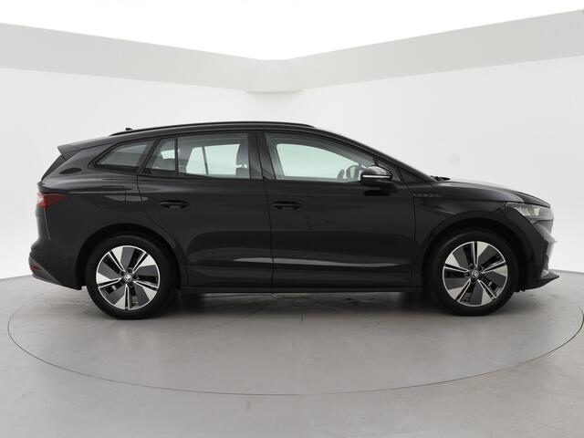 Skoda Enyaq iV 60 + SFEERVERLICHTING | CAMERA | NAVIGATIE | APPLE CARPLAY | ANDROID AUTO | 19 INCH LMV