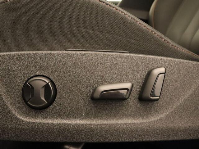 Skoda Enyaq iV Coupé 60 Business Edition Plus - ORIGINEEL NEDERLANDSE AUTO - AFKOMSTIG VAN 1E EIGENAAR - NAVIGATIE - PANORAMADAK - PARKEERSENSOREN VOOR/ ACHTER - CAMERA - ELEKTRISCHE STOELVERSTELLING BESTUURDERSSTOEL - ELEKTRISCHE ACHTERKLEP - LEDEREN BEKLEDING