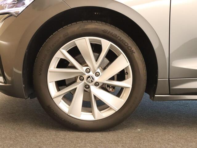 Skoda Enyaq iV Coupé 60 Business Edition Plus - ORIGINEEL NEDERLANDSE AUTO - AFKOMSTIG VAN 1E EIGENAAR - NAVIGATIE - PANORAMADAK - PARKEERSENSOREN VOOR/ ACHTER - CAMERA - ELEKTRISCHE STOELVERSTELLING BESTUURDERSSTOEL - ELEKTRISCHE ACHTERKLEP - LEDEREN BEKLEDING