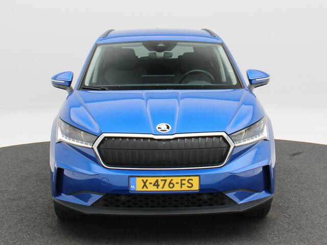 Skoda Enyaq iV 60 Business Edition Plus 180 Pk | Trekhaak | Stoel/Stuur verwarming | Camera | Adaptive Cruise | Matrix LED | CarPlay | 19 Inch | 74.750 Km !!