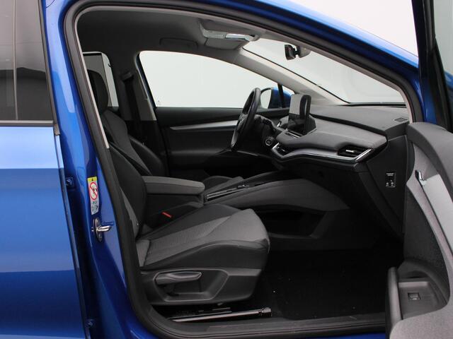 Skoda Enyaq iV 60 Business Edition Plus 180 Pk | Trekhaak | Stoel/Stuur verwarming | Camera | Adaptive Cruise | Matrix LED | CarPlay | 19 Inch | 74.750 Km !!