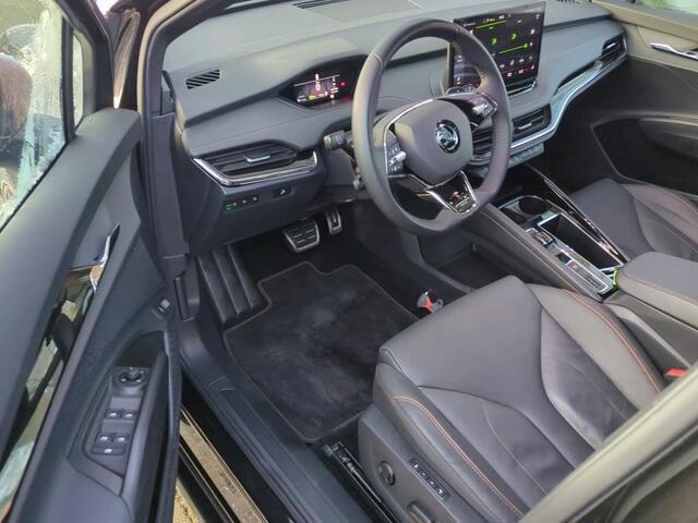 Skoda Enyaq iV 80 Founders Edition Black Comfort Tech | Geen import | Trekhaak
