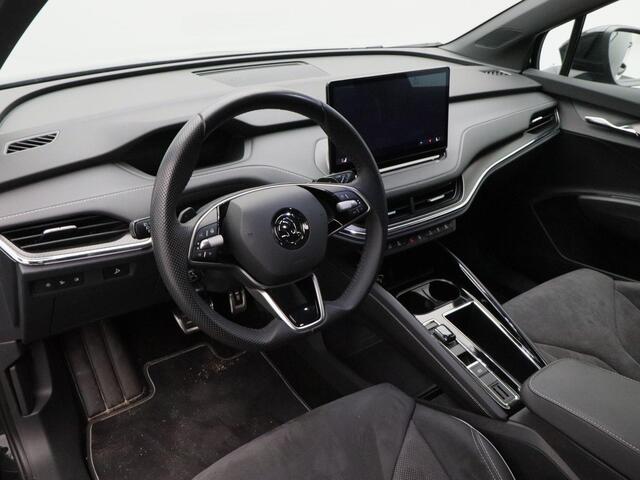 Skoda Enyaq iV 85 Sportline 286 Pk | Stoel/Stuur Verwarming | Trekhaak | Camera | Adaptive Cruise | CarPlay | Navigatie | Matrix Led | 20 Inch | 37.475 Km !!