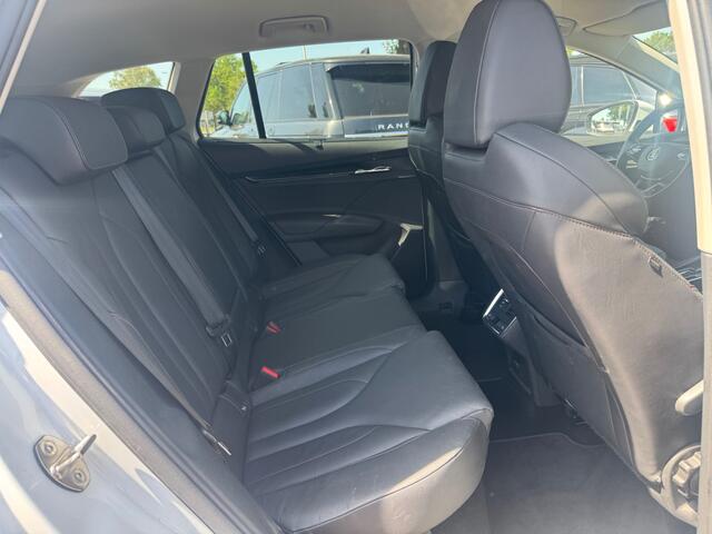 Skoda Enyaq iV 80 First Edition / SoH 91,4% / Trekhaak / Camera / Leder / CarPlay / Keyless / 21'' / Warmtepomp / Stuur+Stoelverwarming / Dodehoek / DAB / ACC