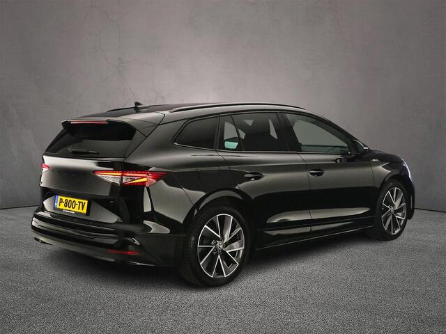 Skoda Enyaq iV 60 Sportline 180pk Automaat Warmtepomp, Adaptive cruise control, Navigatie, Achteruitrijcamera, Stuurwiel verwarmd, LED matrix koplampen, Stoelverwarming