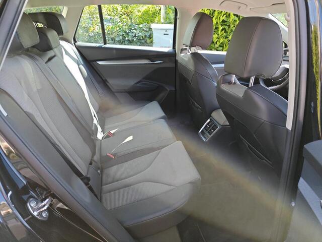 Skoda Enyaq iV 60 Selection NL-AUTO | CAMERA | NAVI | LED