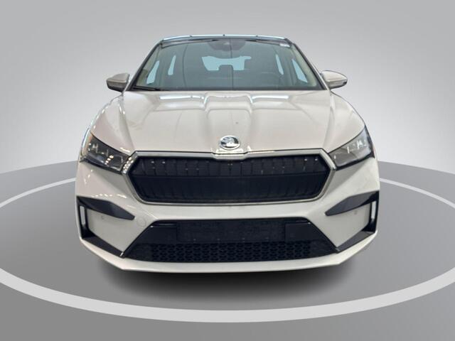 Skoda Enyaq iV Coupé 60 180pk · SOH 94,1% · Panoramadak · Camera · Apple/Android Car Play · 19"Velgen · Sfeerverlichting · Elek. Inklapbare Spiegels ·