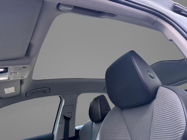 Skoda Enyaq iV Coupé 60 180pk · SOH 94,1% · Panoramadak · Camera · Apple/Android Car Play · 19"Velgen · Sfeerverlichting · Elek. Inklapbare Spiegels ·