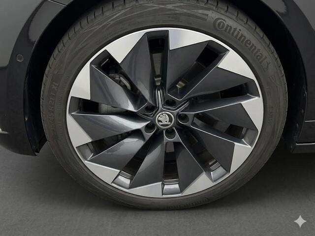 Skoda Enyaq iV 80 Sportline 204pk | Navigatie | Parkeercamera | Adaptieve cruise controle | Stoelverwarming