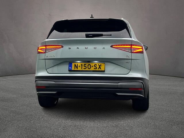 Skoda Enyaq iV 80 204pk Automaat Trekhaak, Warmtepomp, Panoramadak, Adaptive cruise control, Elektrische achterklep, Achteruitrijcamera, LED matrix koplampen