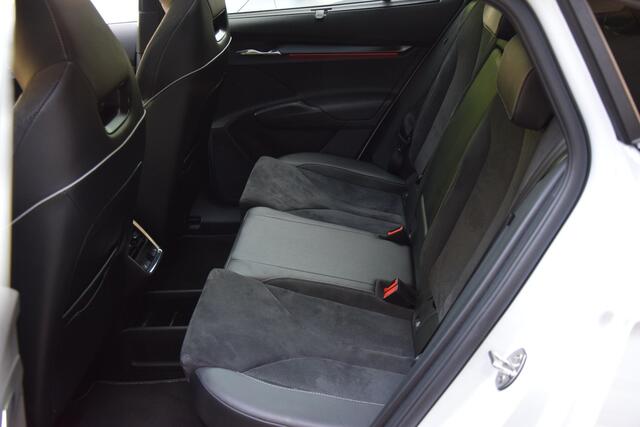 Skoda Enyaq iV Coupé 60 Sportline 180PK | Org. NL | BOVAG Garantie | SOH 91,81% | Trekhaak | Panoramadak | Stoelverwarming | Apple Carplay/Android Auto | Velgen 21'' | El. Kofferklep |