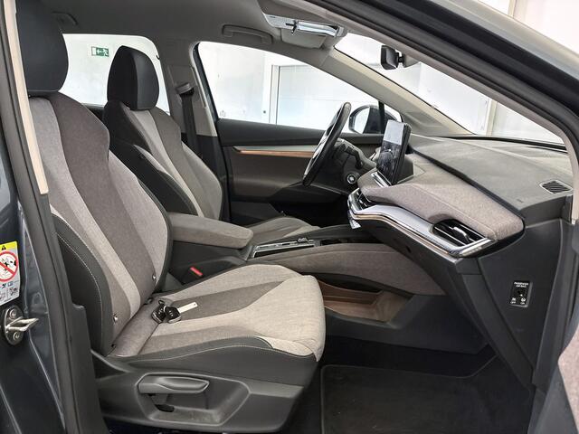 Skoda Enyaq iV 60 First Edition Gratis Afleverpakket! | 90% SOH | Trekhaak | Winterpakket |