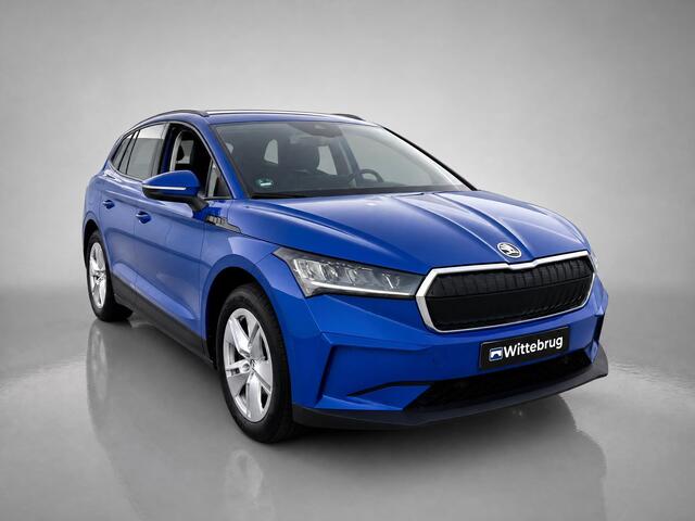 Skoda Enyaq iV 60 / Navigatie / Zwenkbare trekhaak / Parkeersensoren V+A / Lichtmetaal 19 inch /