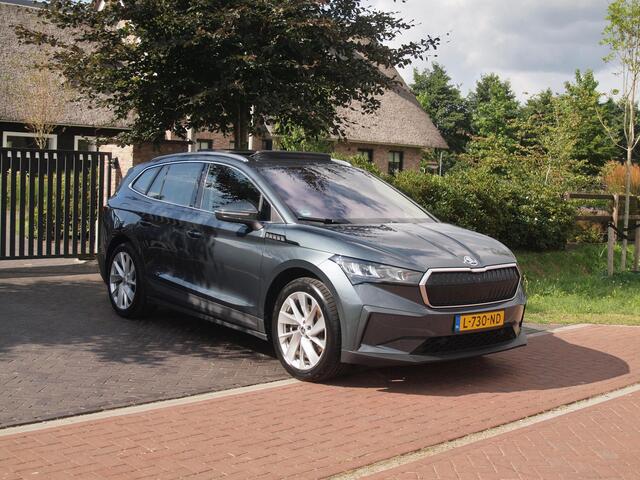 Skoda Enyaq iV 80 | Panoramadak | Camera | Sfeerverlichting | ACC | NL-Auto |