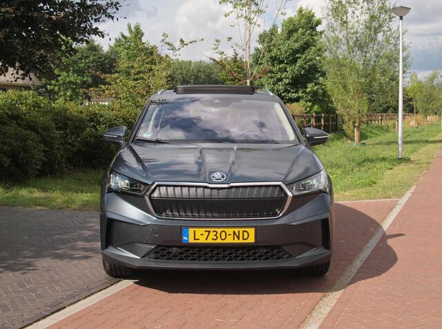 Skoda Enyaq iV 80 | Panoramadak | Camera | Sfeerverlichting | ACC | NL-Auto |