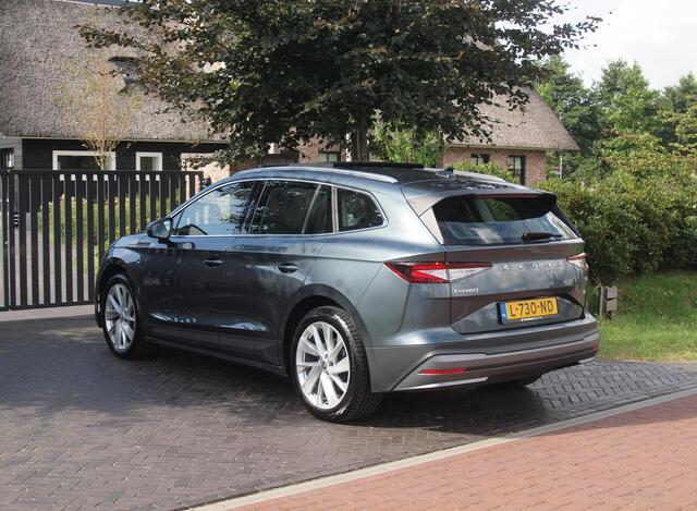 Skoda Enyaq iV 80 | Panoramadak | Camera | Sfeerverlichting | ACC | NL-Auto |