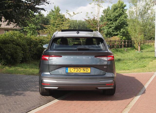 Skoda Enyaq iV 80 | Panoramadak | Camera | Sfeerverlichting | ACC | NL-Auto |