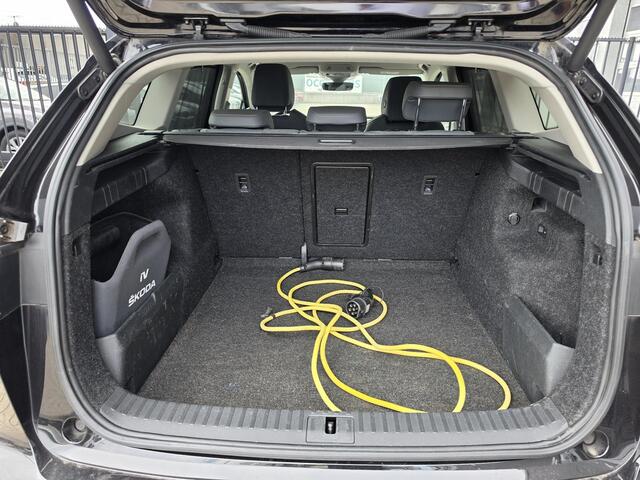Skoda Enyaq iV 60 | 90% SoH | Warmtepomp | Sport Plus Pakket | Lichtmetalen velgen 21" | Trekhaak