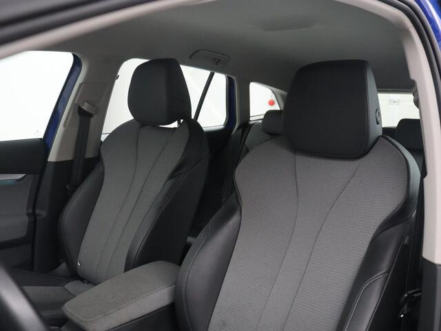 Skoda Enyaq iV 60 | SOH 94,1% | Half leder | Navigatie | Carplay | Sfeerverlichting | Climate control | Camera | Park assist
