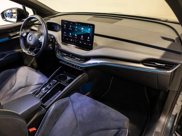 Skoda Enyaq iV 60 Founders Edition Black Sportline / 179pk / Panorama dak / Achteruitrij camera / Memory stoelen /
