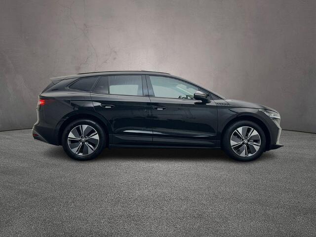 Skoda Enyaq iV 148pk Automaat Panoramadak, Adaptive cruise control, Navigatie, Airco, Stoelverwarming, Parkeersensor achter, DAB, App connect, LED verlichting, Keyless start