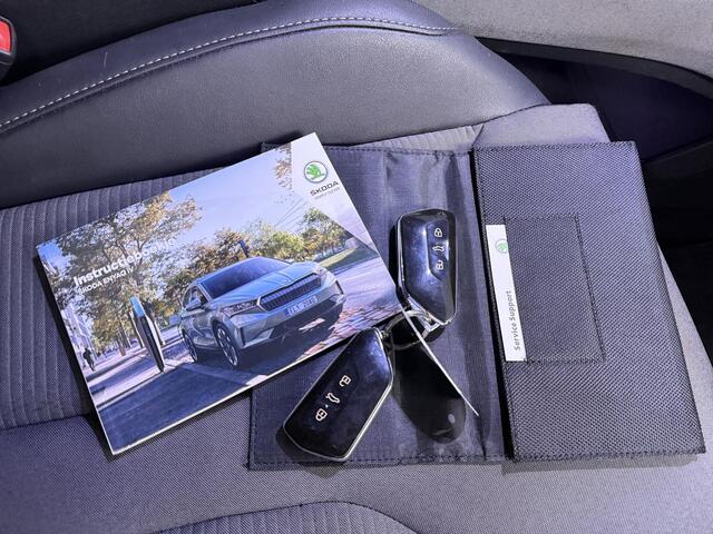Skoda Enyaq iV 80 | SoH 92,6%! | Travel Assist! | 360° Camera | Bestuurdersstoel Elektrisch!