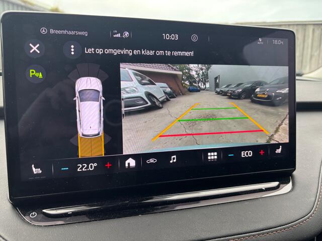 Skoda Enyaq iV 80 / SOH 91,7% / Trekhaak / Camera / Leder / Matrix LED / 19'' / CarPlay / Stoelverwarming 4x / Dodehoek / DAB / ACC