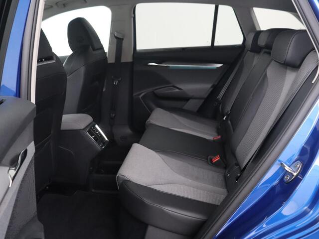 Skoda Enyaq iV 60 | SOH 92,1 % | Trekhaak | Pano.Dak | LED | Stoelverwarming | Navigatie | Apple Carplay |