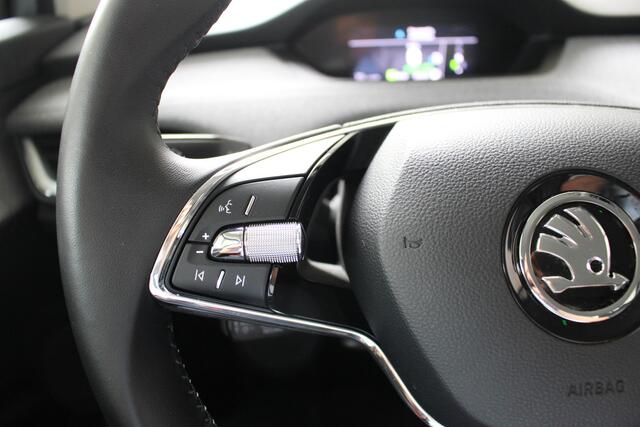Skoda Enyaq iV 60 Navigatie | Parkeercamera | Climate Control | Cruise Control | 92% SoH