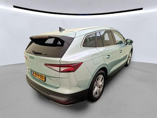 Skoda Enyaq iV 80 / SOH 91%/ AUTOMAAT/ 300 PK/ WARMTEPOMP/ PARK.SENSOREN V+A/ 360 CAMERA/ CRUISE/ STUUR+STOELVERWARM./ KEYLESS/ DIGITAL DASH/ RIJ-MODI/ NAVI/ CLIMA/ 19'' LMV