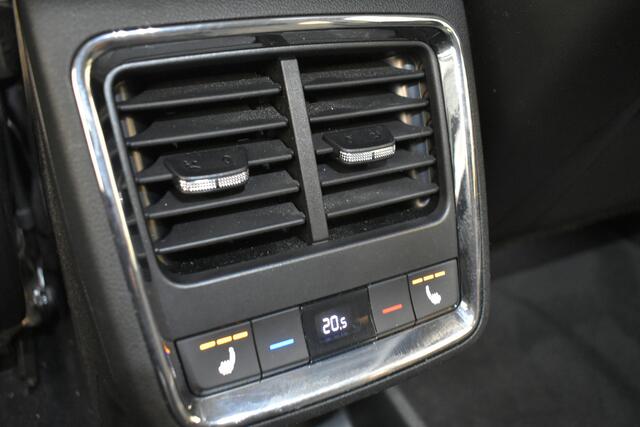 Skoda Enyaq iV 60 Camera EL Trekh Stoelverwarming Keyless