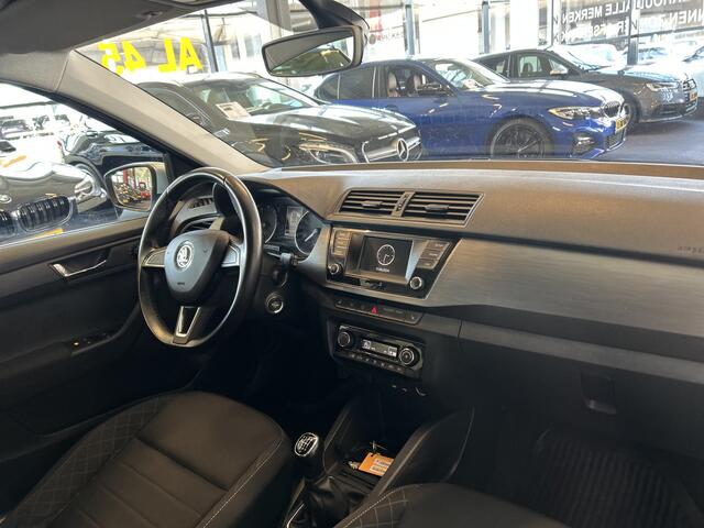 Skoda FABIA Combi 1.0 TSI Style | 110 pk | Parkeersensoren | Climate control | Stoelverwarming | 6 versnellingen | Startbutton