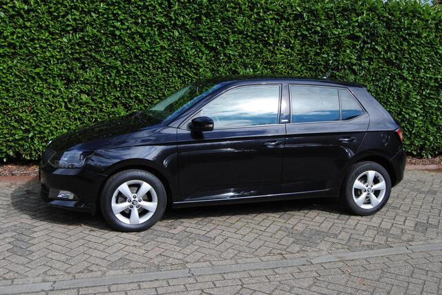 Skoda FABIA 1.2 TSI JOY Lage km stand, Airco , Cruise controle.