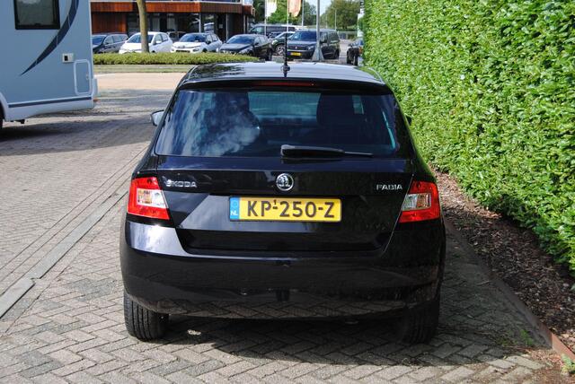 Skoda FABIA 1.2 TSI JOY Lage km stand, Airco , Cruise controle.