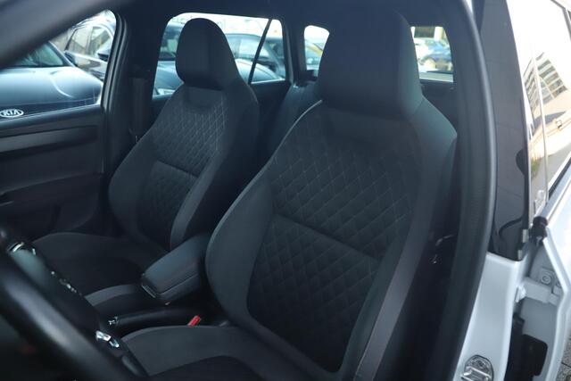 Skoda FABIA Combi 1.0 TSI Monte Carlo 95PK Sportstoelen Navigatie Clima Cruise Bluetooth Parkeersensor Front Assist 17 inch LMV