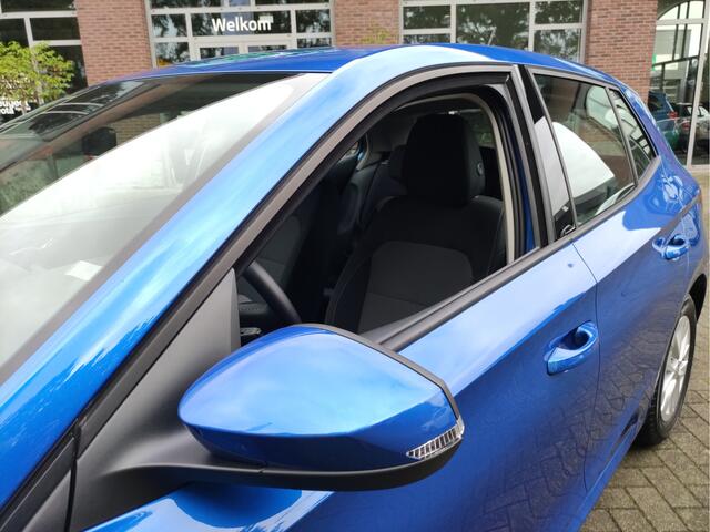 Skoda FABIA 1.0 TSI 110PK DSG Ambition Achteruitrijcamera - Parkeersensoren - stoelverwarming - LMV