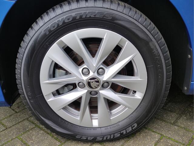 Skoda FABIA 1.0 TSI 110PK DSG Ambition Achteruitrijcamera - Parkeersensoren - stoelverwarming - LMV
