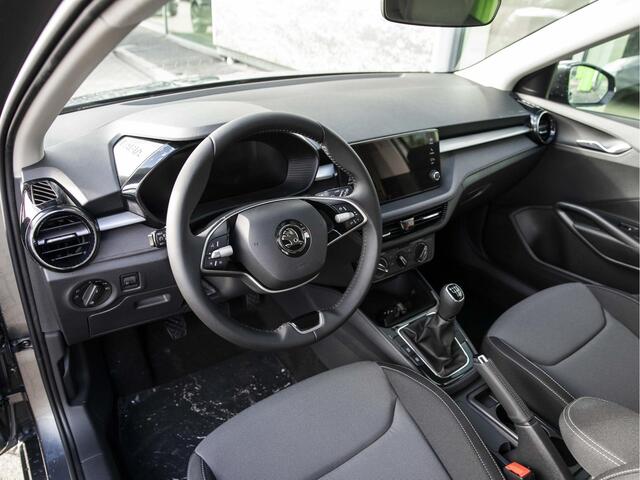 Skoda FABIA Selection | 1.0 TSI 95pk | Parkeersensoren achter | Apple Carplay & Android Auto | Airconditioning