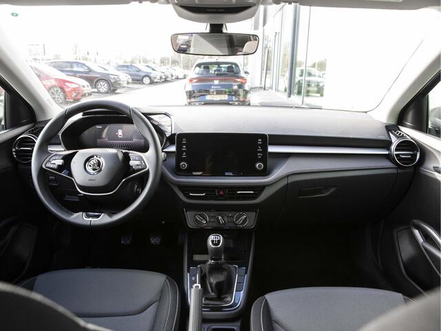 Skoda FABIA Selection | 1.0 TSI 95pk | Parkeersensoren achter | Apple Carplay & Android Auto | Airconditioning