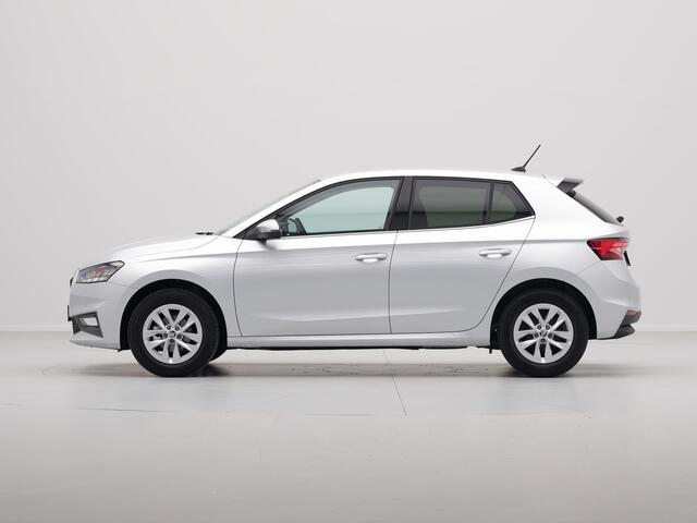 Skoda FABIA 1.0 TSI Greentech 95 5MT Business Edition | Achteruitrijcamera | Achteruitrijcamera | Chromen raamlijsten
