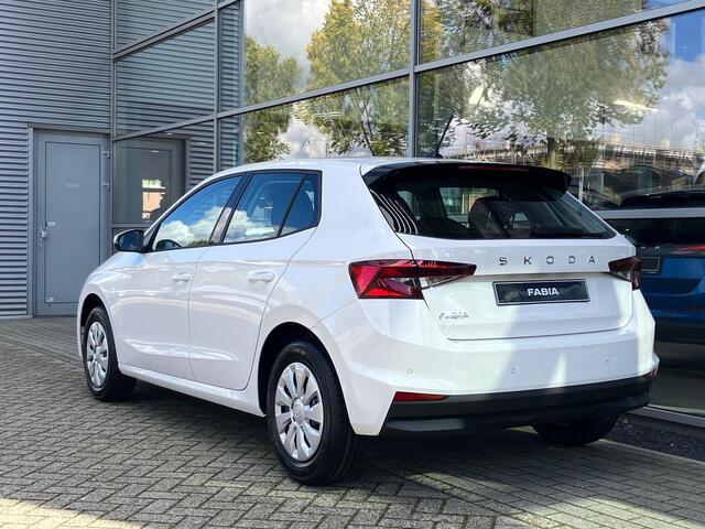 Skoda FABIA Essence 1.0 TSI 95 pk | Airconditioning | Parkeersensoren | LED verlichting |