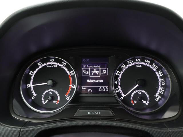 Skoda FABIA Combi 1.0 TSI Ambition |95 PK | Apple CarPlay / Android Auto | Parkeersensoren achter | Lichtmetalen velgen |