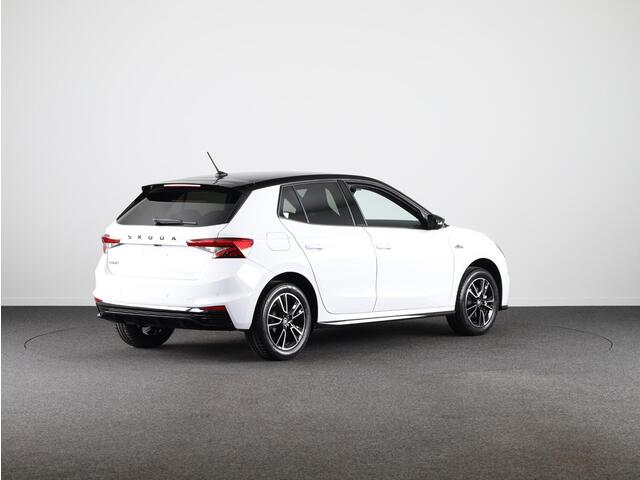 Skoda FABIA Monte Carlo 1.0 TSI 115 pk 7 versn. DSG | Adaptive Cruise Control | Dode hoek sensoren | Verwarmbare voorstoelen | Camera