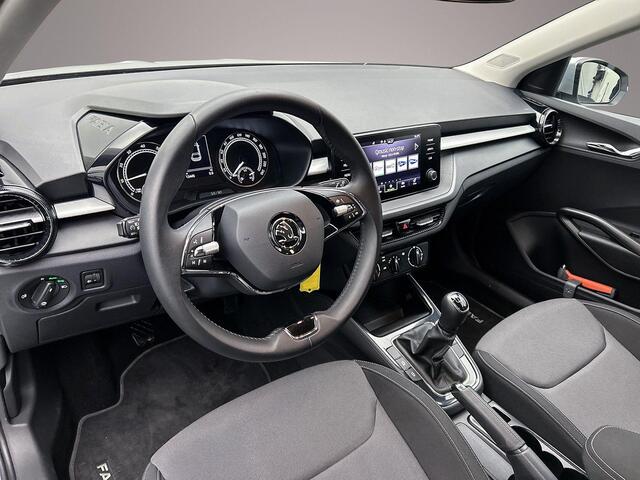 Skoda FABIA Ambition 1.0 TSI 95pk Cruise control, Airco, LED koplampen, App connect, DAB, Radio, Bluetooth, Parkeersensor achter