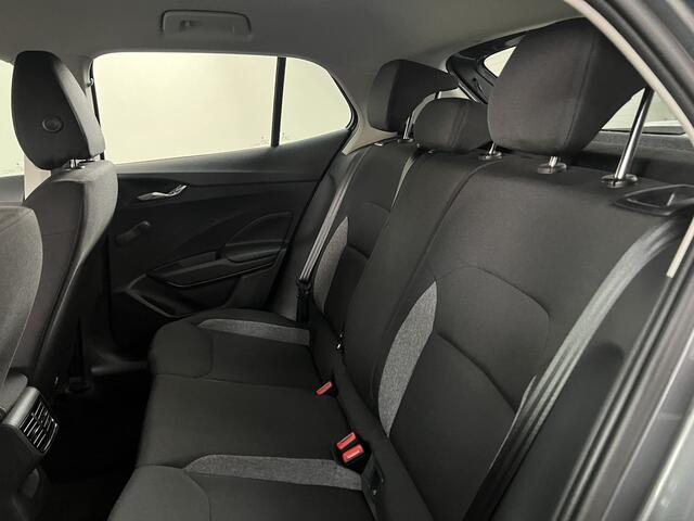 Skoda FABIA 1.0 MPI Essence 28 december 2023! Cruise Contr. / Airco / Parkeersensoren achter / LED, LED