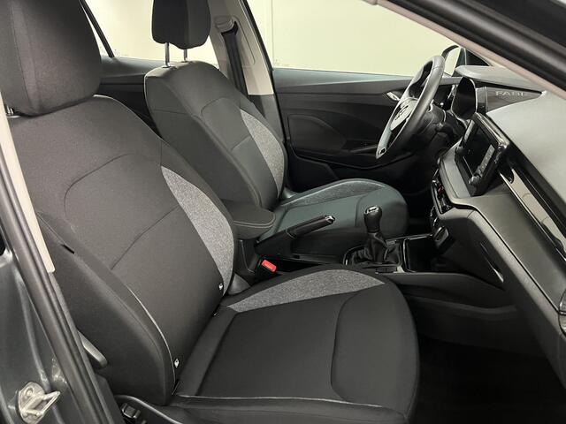 Skoda FABIA 1.0 MPI Essence 28 december 2023! Cruise Contr. / Airco / Parkeersensoren achter / LED, LED