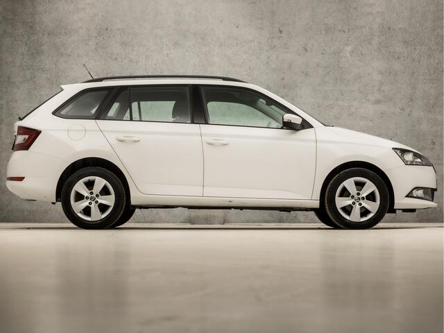 Skoda FABIA Combi 1.0 Clever (APPLE CARPLAY, NAVIGATIE, CLIMATE, SPORTSTOELEN, PARKEERSENSOREN, DAB+, CRUISE, NIEUWSTAAT)