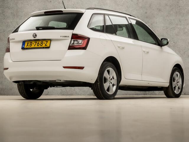 Skoda FABIA Combi 1.0 Clever (APPLE CARPLAY, NAVIGATIE, CLIMATE, SPORTSTOELEN, PARKEERSENSOREN, DAB+, CRUISE, NIEUWSTAAT)