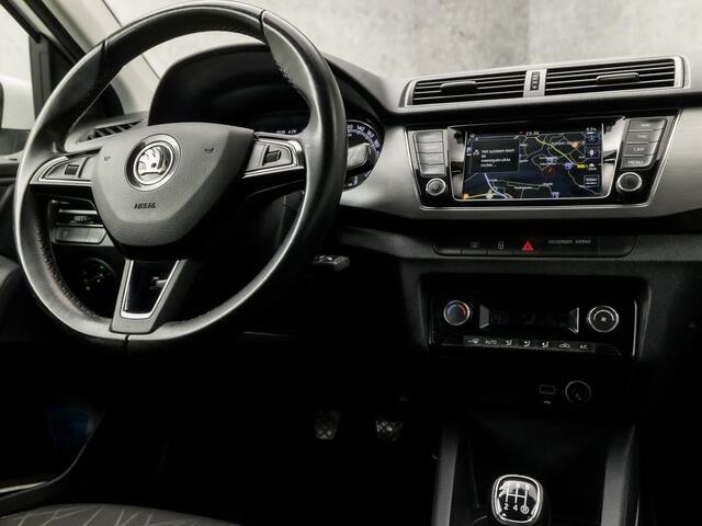 Skoda FABIA Combi 1.0 Clever (APPLE CARPLAY, NAVIGATIE, CLIMATE, SPORTSTOELEN, PARKEERSENSOREN, DAB+, CRUISE, NIEUWSTAAT)